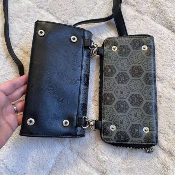 Think Geek | Dungeons & Dragons "Bag of Holding" Clutch Crossbody Bag Purse - Picture 9 of 14